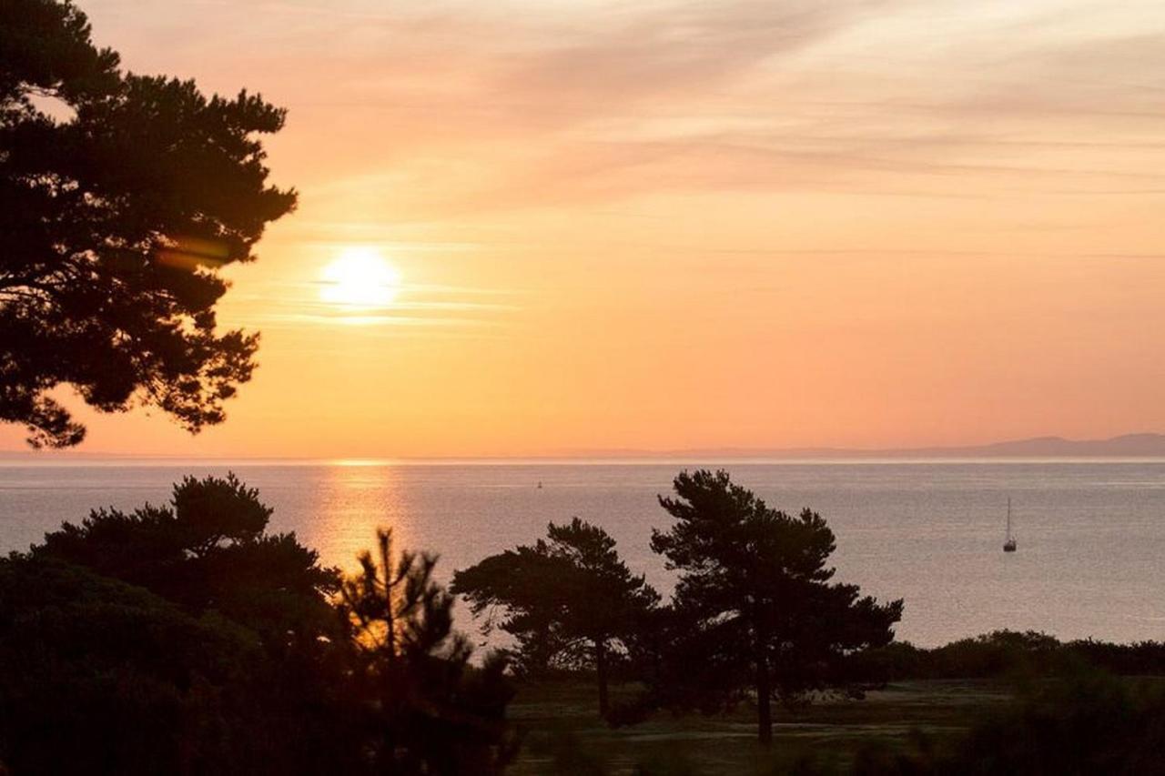 Knoll House Hotel 3*